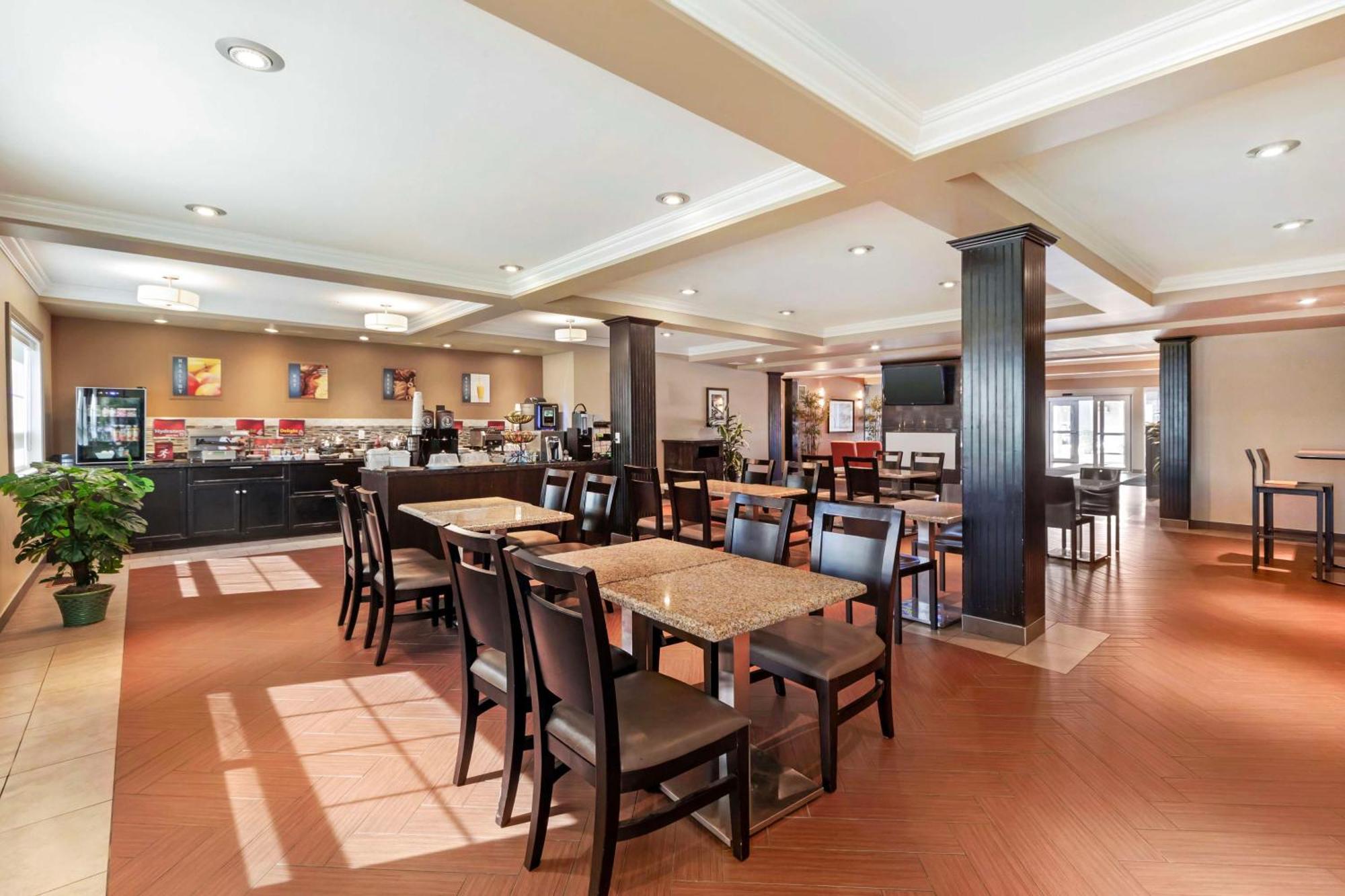 Best Western Plus Peace River Hotel & Suites Εξωτερικό φωτογραφία