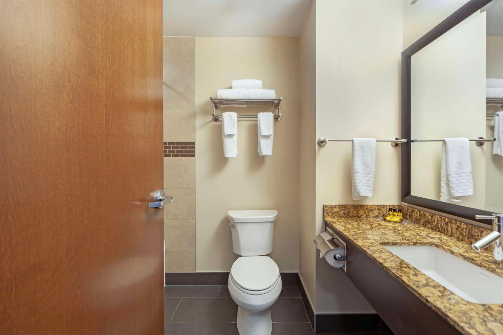 Best Western Plus Peace River Hotel & Suites Εξωτερικό φωτογραφία