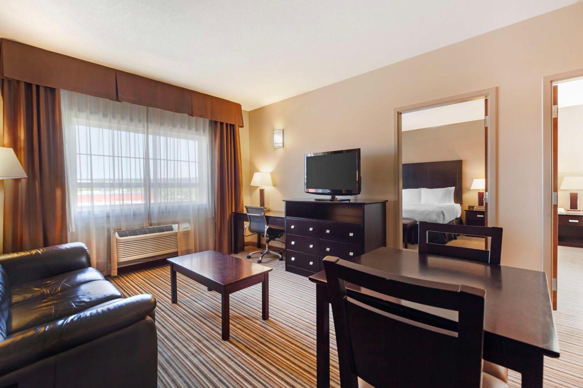 Best Western Plus Peace River Hotel & Suites Εξωτερικό φωτογραφία