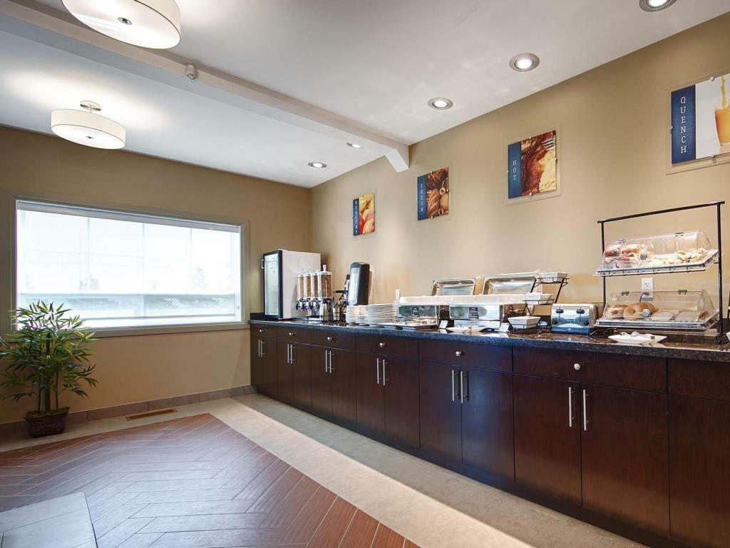 Best Western Plus Peace River Hotel & Suites Εξωτερικό φωτογραφία